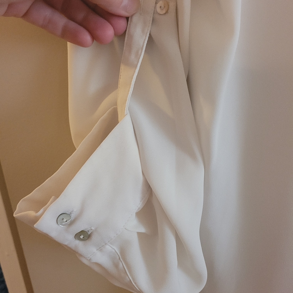 Cream Blouse - Picture 5 of 5